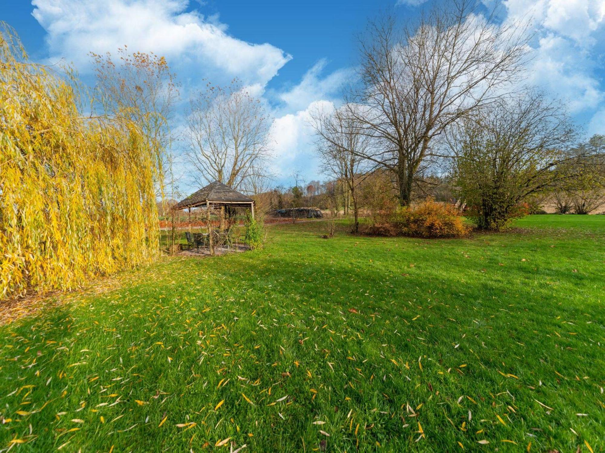 Charming Holiday Home In Durbuy With Garden エクステリア 写真